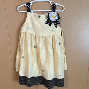 Girls Bumble Bee 🐝 Yellow Seersucker Dress with Polka Dot Trim